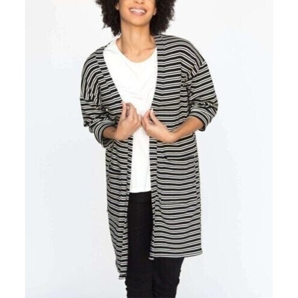 Agnes &amp; Dora Sweaters - Agnes & Dora Black Pocket Forever Cardigan Double Stripe Size SM NWOT